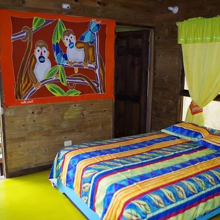 Wood House Hostel La Fortuna 외부 사진