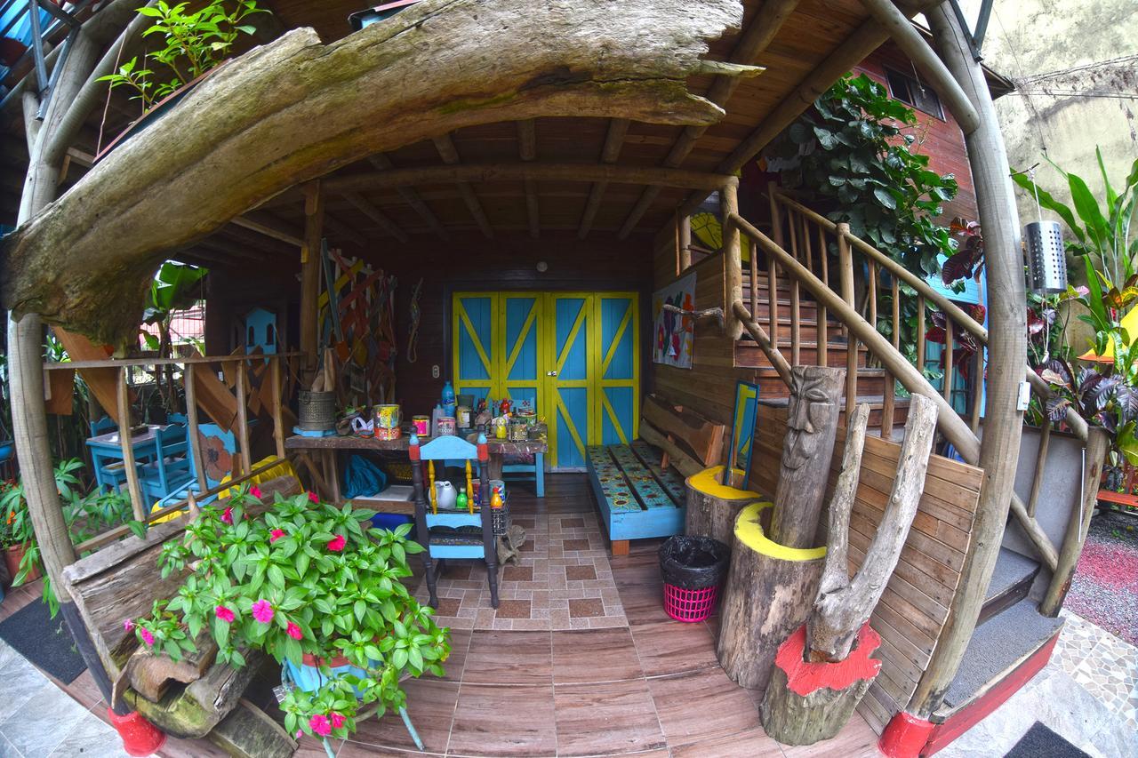 Wood House Hostel La Fortuna 외부 사진