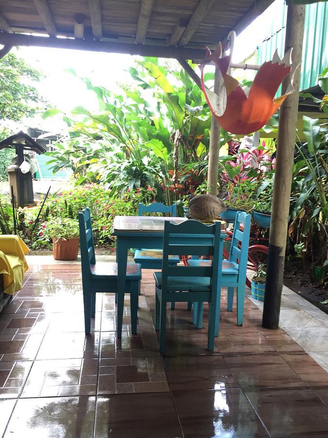 Wood House Hostel La Fortuna 외부 사진