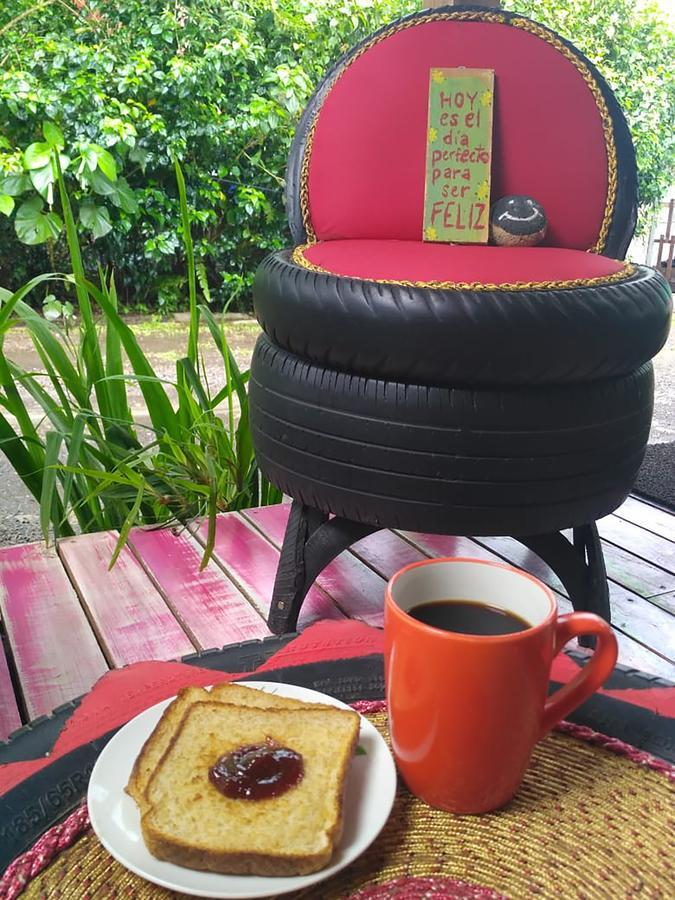 Wood House Hostel La Fortuna 외부 사진